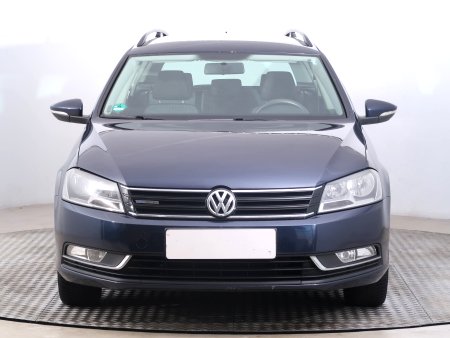 Volkswagen Passat, 2012 - pohled č. 2