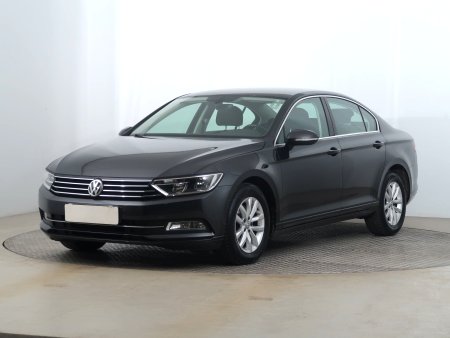 Volkswagen Passat, 2018 - pohled č. 3