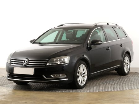 Volkswagen Passat, 2011 - pohled č. 3