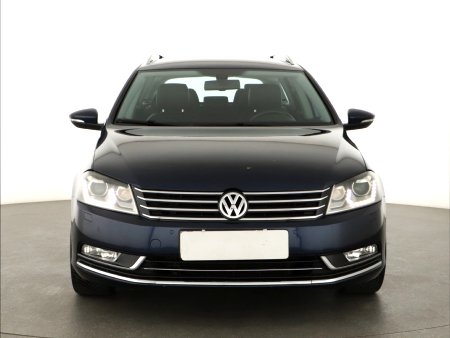 Volkswagen Passat, 2011 - pohled č. 2