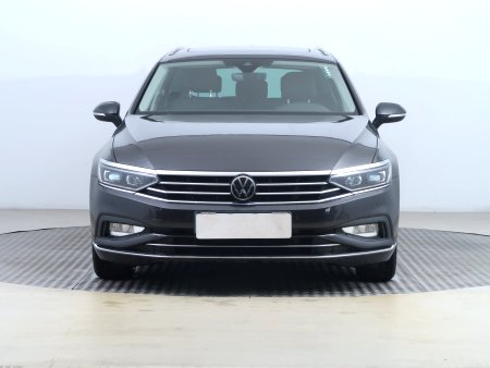 Volkswagen Passat, 2021 - pohled č. 2