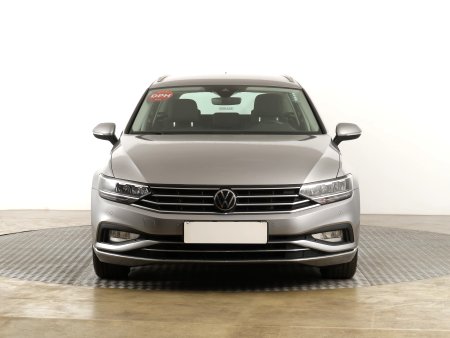 Volkswagen Passat, 2020 - pohled č. 2