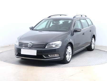 Volkswagen Passat, 2011 - pohled č. 3