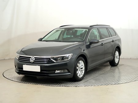Volkswagen Passat, 2016 - pohled č. 3