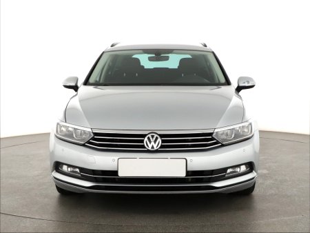 Volkswagen Passat, 2018 - pohled č. 2