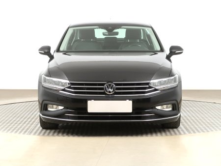Volkswagen Passat, 2020 - pohled č. 2