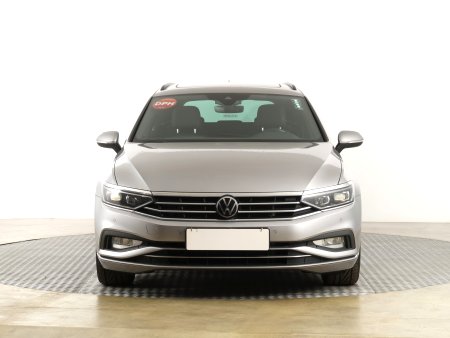 Volkswagen Passat, 2021 - pohled č. 2