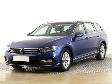 Volkswagen Passat, 2022 - pohled č. 3