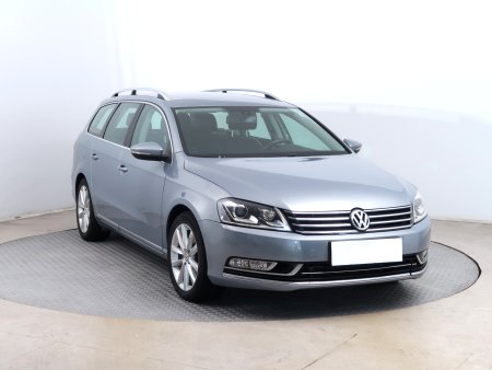 Volkswagen Passat, 2011