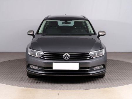 Volkswagen Passat, 2016 - pohled č. 2