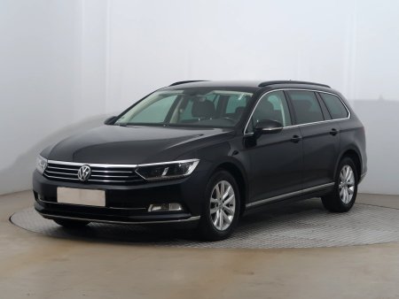 Volkswagen Passat, 2019 - pohled č. 3