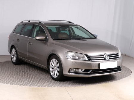 Volkswagen Passat, 2011