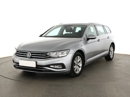 Volkswagen Passat, 2022 - pohled č. 3