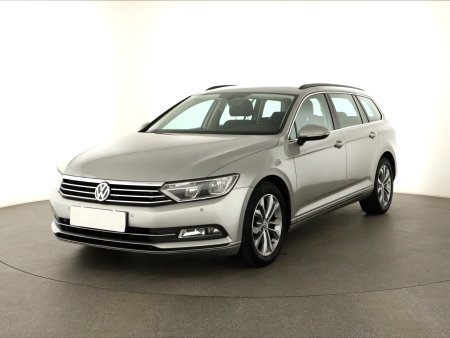 Volkswagen Passat, 2016 - pohled č. 3
