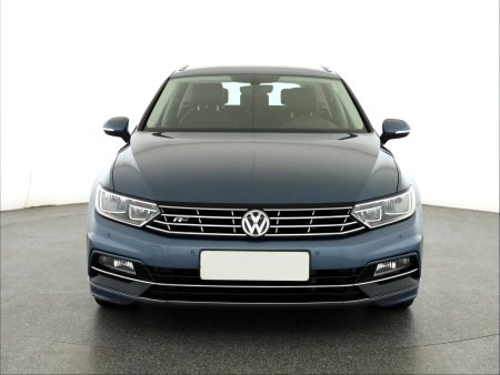 Volkswagen Passat, 2019 - pohled č. 2