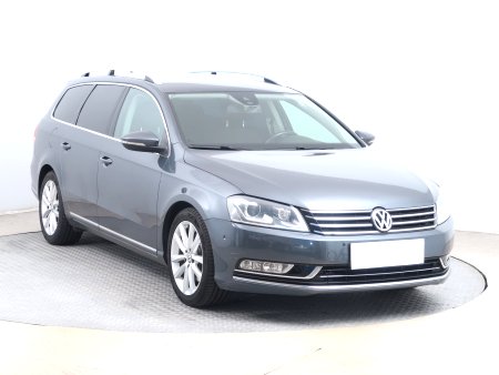Volkswagen Passat, 2011