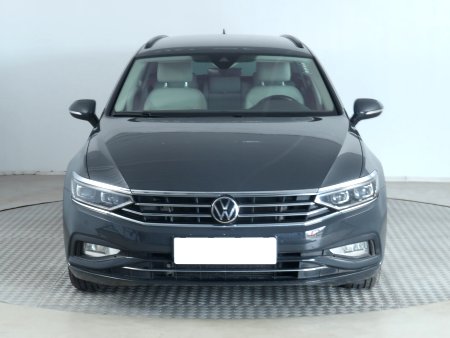 Volkswagen Passat, 2021 - pohled č. 2