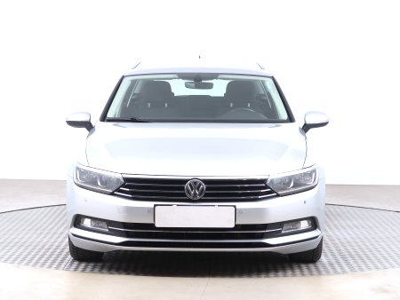Volkswagen Passat, 2015 - pohled č. 2
