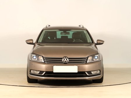 Volkswagen Passat, 2011 - pohled č. 2