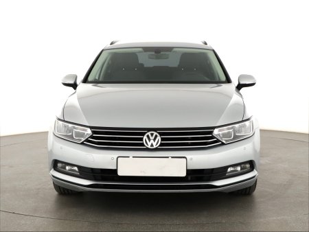 Volkswagen Passat, 2018 - pohled č. 2