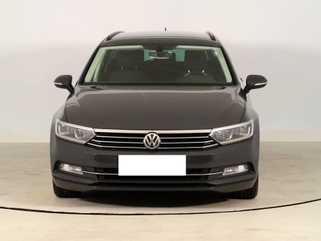 Volkswagen Passat, 2019 - pohled č. 2