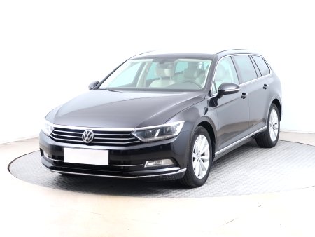 Volkswagen Passat, 2018 - pohled č. 3