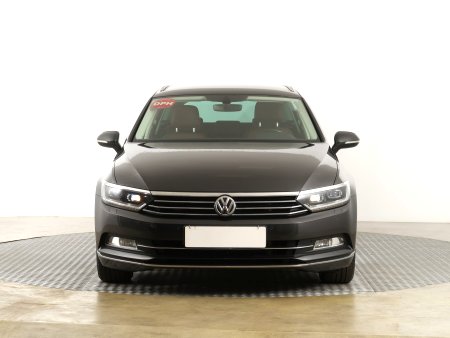 Volkswagen Passat, 2019 - pohled č. 2