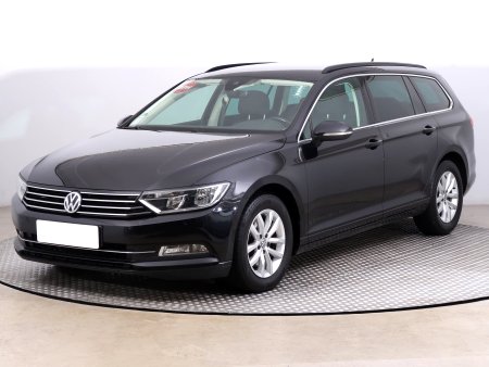 Volkswagen Passat, 2019 - pohled č. 3