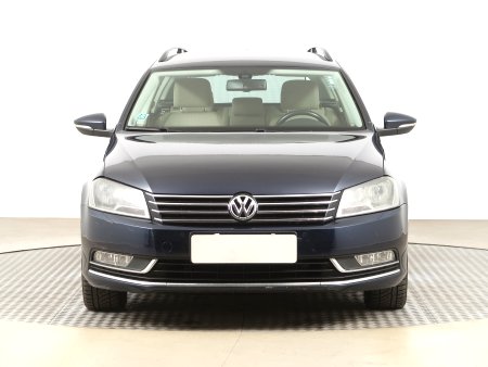 Volkswagen Passat, 2012 - pohled č. 2