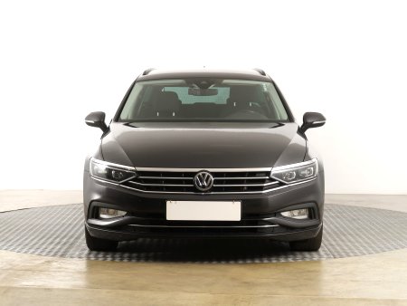 Volkswagen Passat, 2020 - pohled č. 2