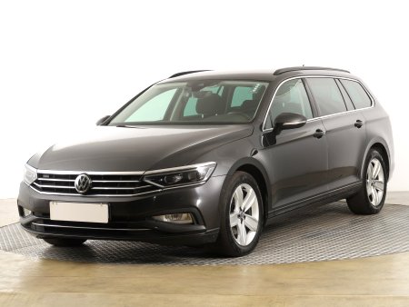 Volkswagen Passat, 2020 - pohled č. 3