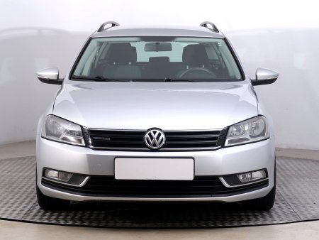 Volkswagen Passat, 2012 - pohled č. 2