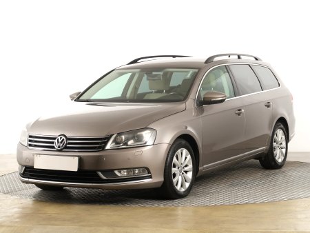Volkswagen Passat, 2011 - pohled č. 3