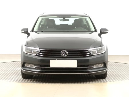 Volkswagen Passat, 2018 - pohled č. 2