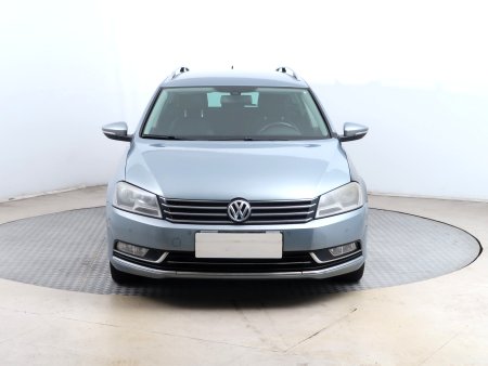 Volkswagen Passat, 2011 - pohled č. 2