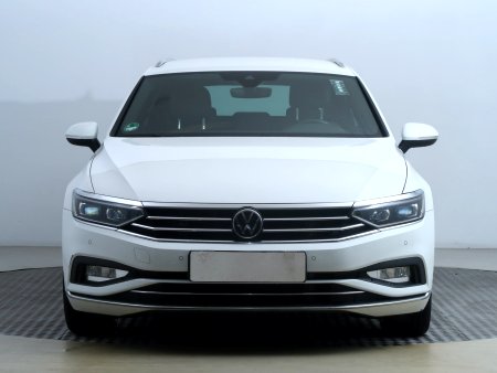 Volkswagen Passat, 2020 - pohled č. 2
