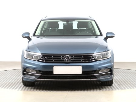 Volkswagen Passat, 2019 - pohled č. 2