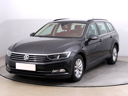 Volkswagen Passat, 2019 - pohled č. 3