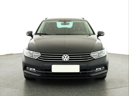 Volkswagen Passat, 2018 - pohled č. 2