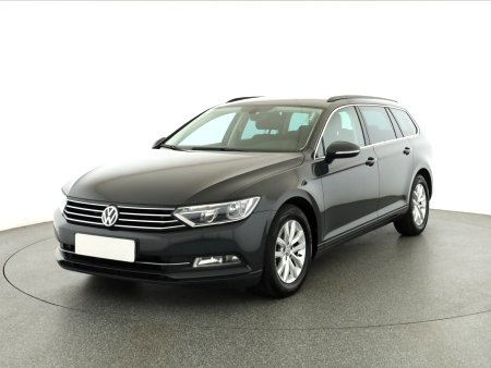 Volkswagen Passat, 2018 - pohled č. 3