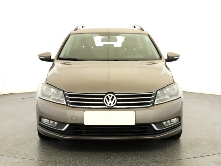 Volkswagen Passat, 2011 - pohled č. 2