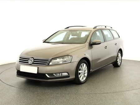 Volkswagen Passat, 2011 - pohled č. 3