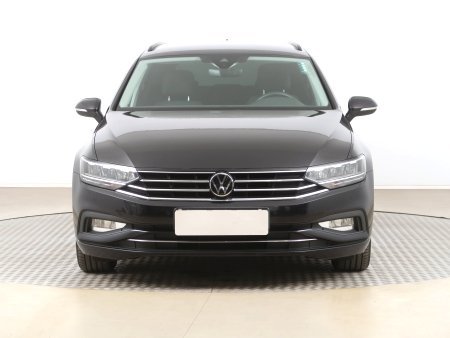 Volkswagen Passat, 2020 - pohled č. 2