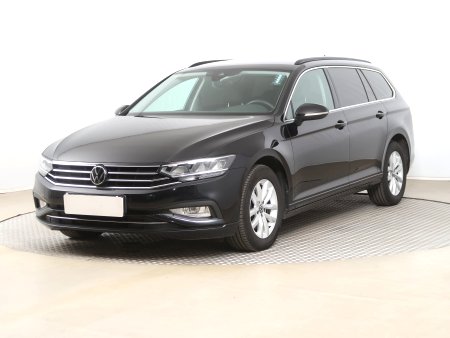 Volkswagen Passat, 2020 - pohled č. 3