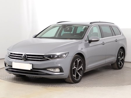 Volkswagen Passat, 2023 - pohled č. 3