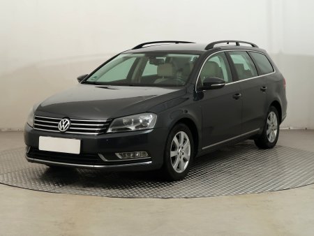 Volkswagen Passat, 2011 - pohled č. 3