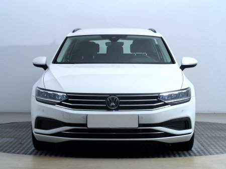 Volkswagen Passat, 2020 - pohled č. 2