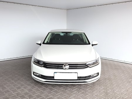 Volkswagen Passat, 2019 - pohled č. 2