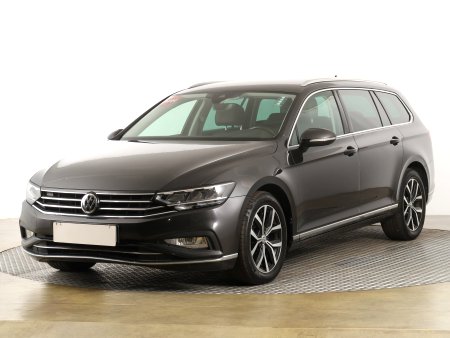 Volkswagen Passat, 2020 - pohled č. 3