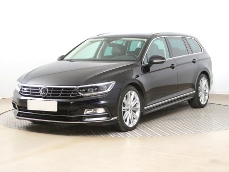 Volkswagen Passat, 2019 - pohled č. 3